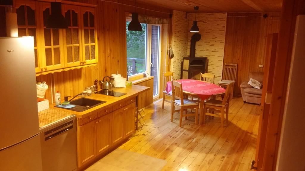 Poilsio Baze Guest House Latezeris Ngoại thất bức ảnh