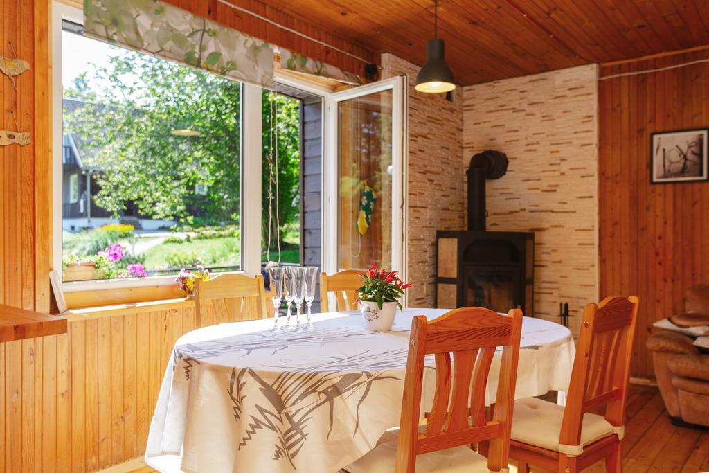Poilsio Baze Guest House Latezeris Ngoại thất bức ảnh