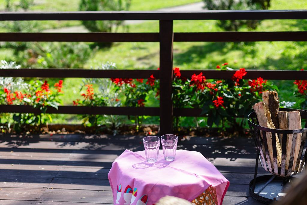 Poilsio Baze Guest House Latezeris Ngoại thất bức ảnh